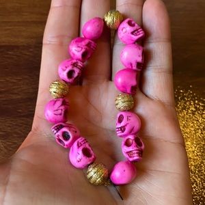 Misfit Skull' Stretch Bracelet
HAUTE BETTS